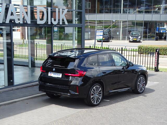 BMW X1 xDrive30e Pano dak Elek Trekhaak M sportpakket Pro Innovation Pack Guidance Paket Travel Paket 20''LM Velgen
