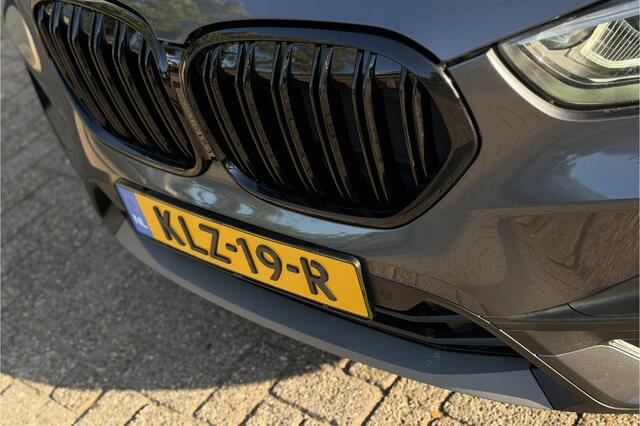 BMW X1 xDrive25e | Leder | Camera | Head-Up | Groot Navi | LED | Elektrische Klep