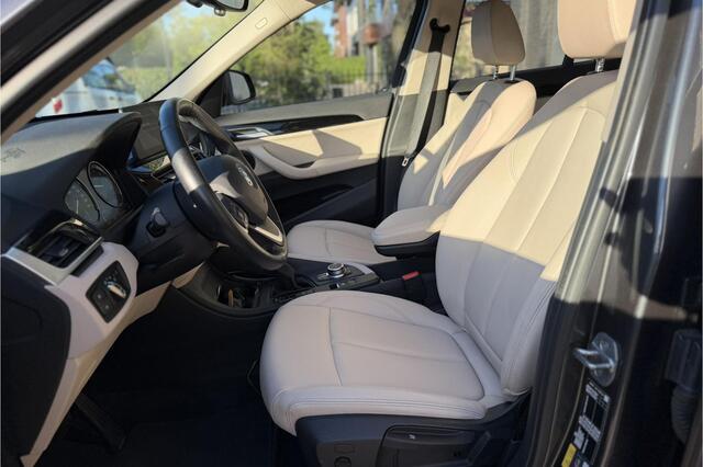 BMW X1 xDrive25e | Leder | Camera | Head-Up | Groot Navi | LED | Elektrische Klep