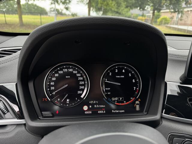 BMW X1 xDrive20i M-Sport | Trekhk | HUD | H+K | 1e Eig. | Full Options!