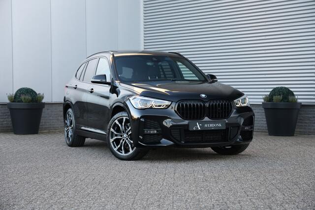 BMW X1 xDrive25e 220PK M-Sport Pano|Trekh|Memory|Stuurvw|HUD