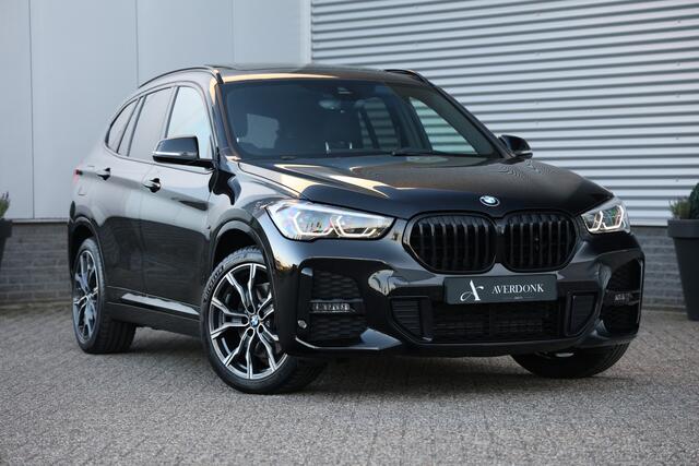 BMW X1 xDrive25e 220PK M-Sport Pano|Trekh|Memory|Stuurvw|HUD