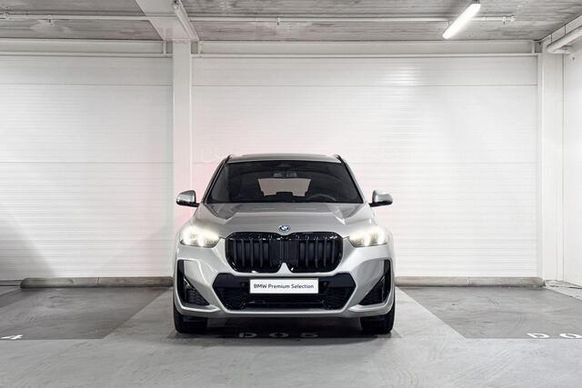 BMW X1 xDrive25e | M-Sport Pro | Travel Pack | Premium Pack | Harman/Kardon | Panoramadak | Comfort Access | Trekhaak