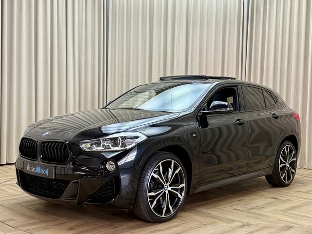 BMW X2 xDrive20i High Executive *M-Sport* Panoramadak / Alcantara / Harman/Kardon / Keyless / Head-Up / Camera / Cruise / Navigatie / Stoelverw.