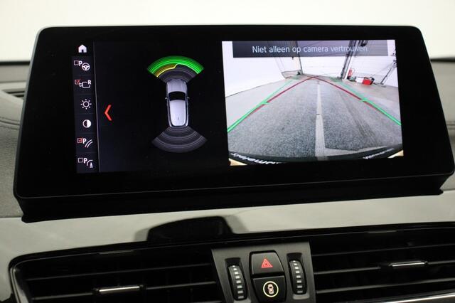BMW X2 sDrive16d Executive Edition - Camera, Navi, Xenon