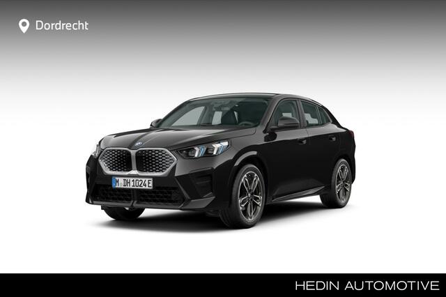 BMW X2 iX2 eDrive20 67 kWh M Sport Edition | 19 Inch | M-Sportpakket | Premium Pack | Comfort Pack | Panoramadak | Trekhaak