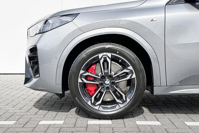 BMW X2 sDrive20i | M Sport | M Sport Pro | Innovation Pack | Comfort Pack Glazen Panoramadak | Trekhaak