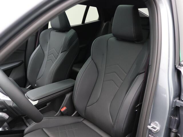 BMW X2 iX2 eDrive20 M Sportpakket Pro | Innovation Pack | Comfort Pack | Stuurwielrand Verwarmd | Comfort Access | Trekhaak | Panoramadak | Elektrisch Verstelbare Sportstoelen | Driving Assistant Plus | Head-Up Display | Harman Kardon | 20''