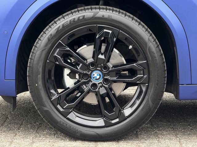 BMW X2 iX2 eDrive20 | M-Sport | 19" | Indiv. Frozen Portimao | Hooggl. Shadow Line | Comfort Acces