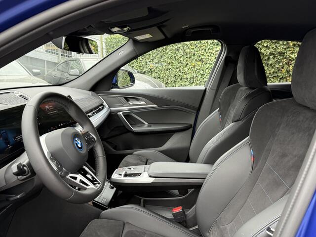 BMW X2 iX2 eDrive20 | M-Sport | 19" | Indiv. Frozen Portimao | Hooggl. Shadow Line | Comfort Acces