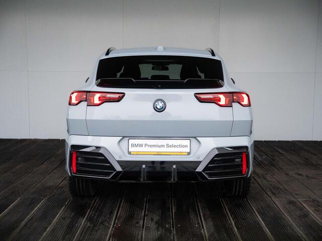 BMW X2 iX2 eDrive20 M Sportpakket Pro | Stuurwielrand verwarmd | Comfort Acces | Harman Kardon