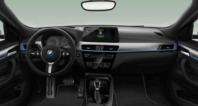 BMW X2 xDrive25e High Executive M Sport - Panoramadak - Elektrisch verstelbare/verwarmde stoelen - Getinte ruiten - Cruise control - Head up - Park Assistant - Comfort Access - Achteruitrijcamera - PDC voor/achter -