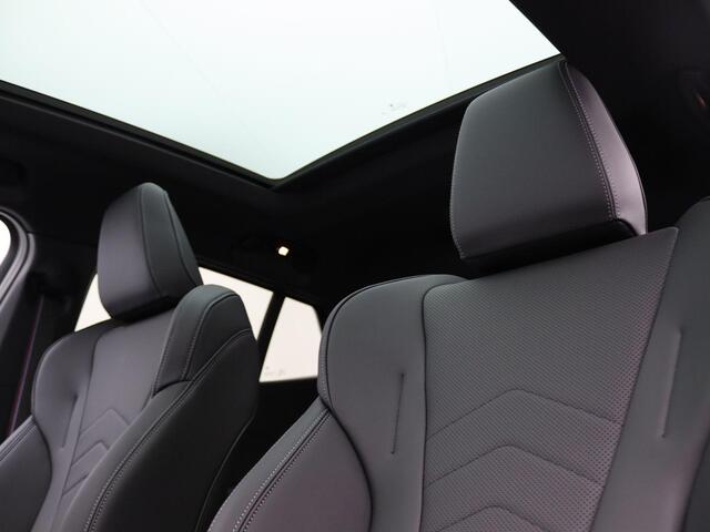 BMW X2 iX2 eDrive20 M Sport Edition | M Sportpakket Pro | Innovation Pack | Comfort Pack | M Adaptief onderstel | Panoramadak | Elektrisch Verstelbare Sportstoelen | Head-Up Display | Harman Kardon | 19''