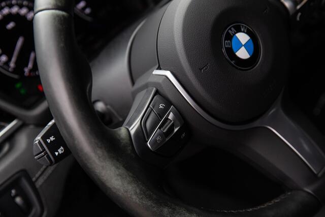 BMW X2 sDrive20i , Head-up display, Stoelverwarming,