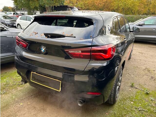 BMW X2 sDrive20i High Executive M Sport Mesh Edition Panoramadak 19 Inch M Sportzetels DAB Carplay