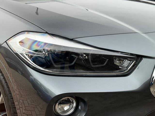 BMW X2 SDRIVE18I M-Sport Schaalstoelen Trekhaak Head Up