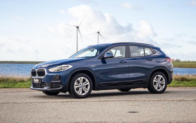 BMW X2 xDrive25e Executive CAMERA / LEDER / PLUG IN HYBRID / STOELVERWARMING