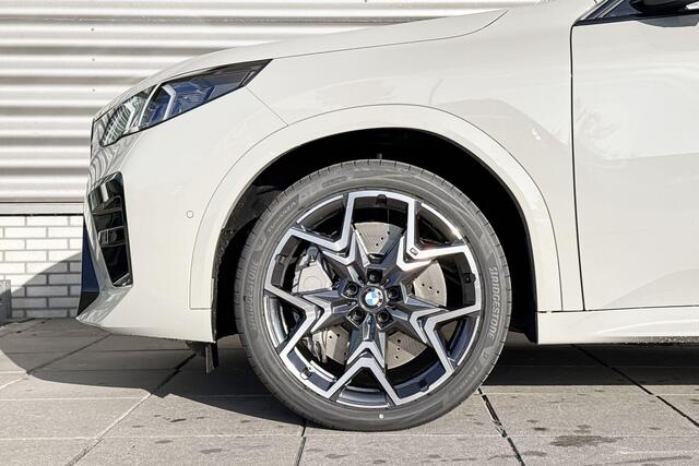 BMW X2 iX2 eDrive20 M Sportpakket Pro / Innovation Pack / Comfort Pack / Panoramadak / Elektrisch verstelbare stoelen / Driving Assistant Plus