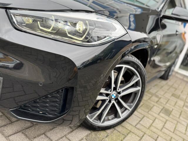 BMW X2 X2 sDrive20i High Executive Msport I Panorama I Leer I Stoelverw. I Camera