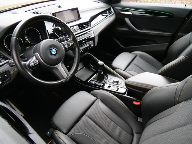 BMW X2 sDrive18i High Executive Edition 141 Pk Navigatie / Camera / M-pakket / DAB / Apple Carplay