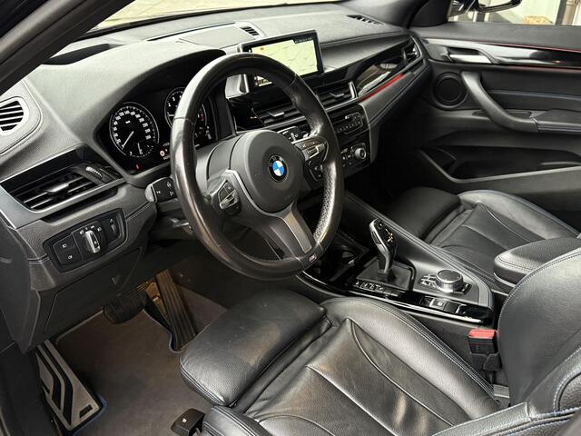 BMW X2 sDrive20i M SPORT | LEDER | PANORAMA | STOELVERWARMING | 18 INCH LM VELGEN |