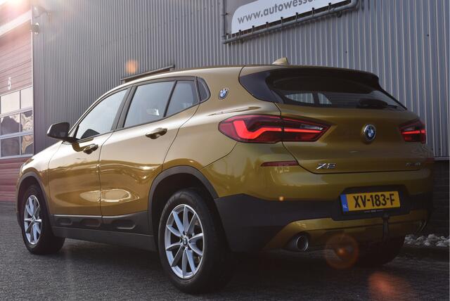 BMW X2 sDrive18i Executive Edition Head up, Afn. trekhaak, Elek. achterklep, Leder, Cruise, PDC