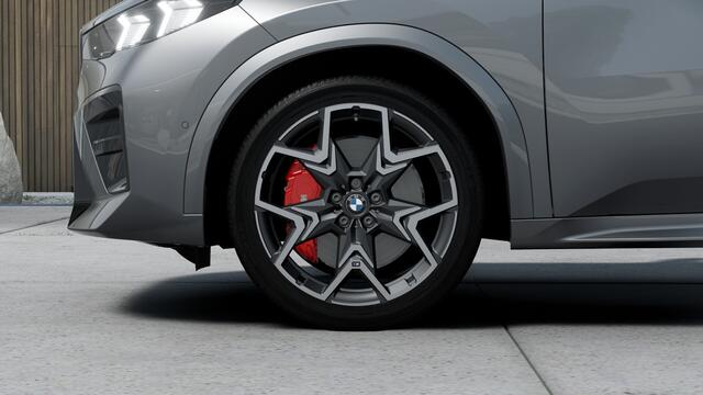 BMW X2 iX2 eDrive20 / Panoramadak / Trekhaak / M Sportstoelen / Head-Up / M Adaptief onderstel / Parking Assistant Plus / Adaptieve LED