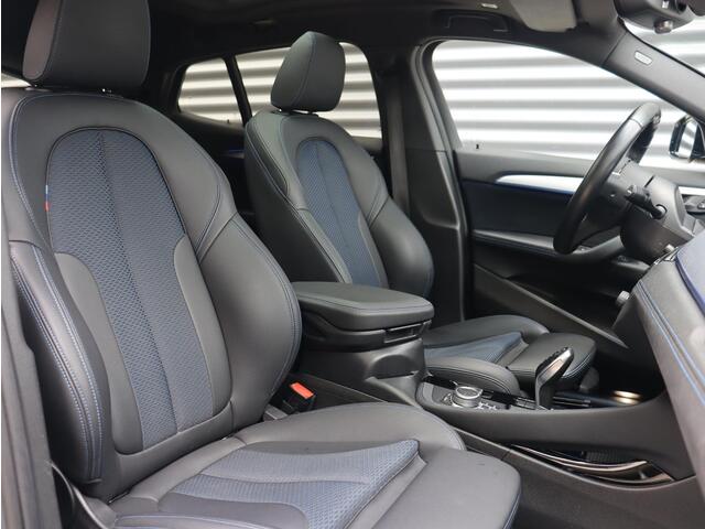 BMW X2 sDrive18i | Executive | M Sportpakket | Panodak | Head-Up | Parking Pack | Hi-Fi | Comfort Acces | Adaptief Onderstel | 18'' LMV