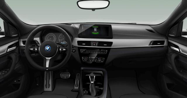 BMW X2 xDrive25e High Executive M Sport - Panoramadak - Elektrisch verwarmde voorstoelen - Getinte Ruiten - Comfort Access - Park Assistant - Head up - Harman Kardon - Navigatiesysteem Plus - Stuurwielrand verwarmd -