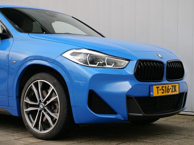 BMW X2 xDrive25e Executive 220 Pk Automaat M-pakket / Navigatie / DAB / Leer / Stoelverwarming