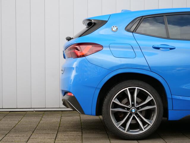 BMW X2 xDrive25e Executive 220 Pk Automaat M-pakket / Navigatie / DAB / Leer / Stoelverwarming