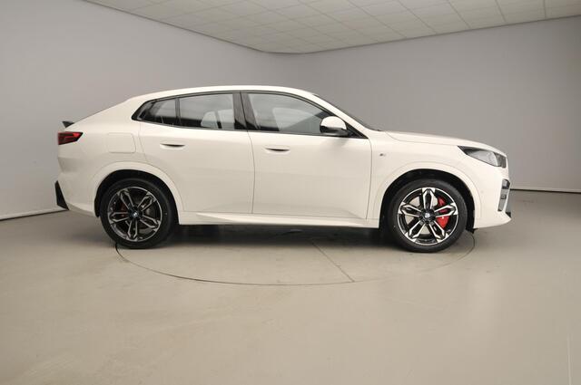 BMW X2 sDrive20i | M-Sportpakket | LED | Leder | Navigatie | Sportstoelen | Elektr. zetels | Keyles go | DAB | Harman-kardon sound | Alu 19 inch