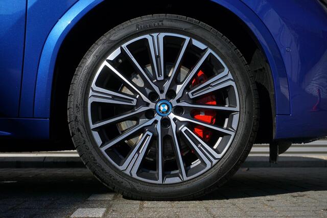 BMW X2 iX2 xDrive30 M Sportpakket Pro | Innovation Pack | Comfort Pack | Glazen panoramadak | Parking Assistant Plus | BMW Head-Up Display | Ekris Selection