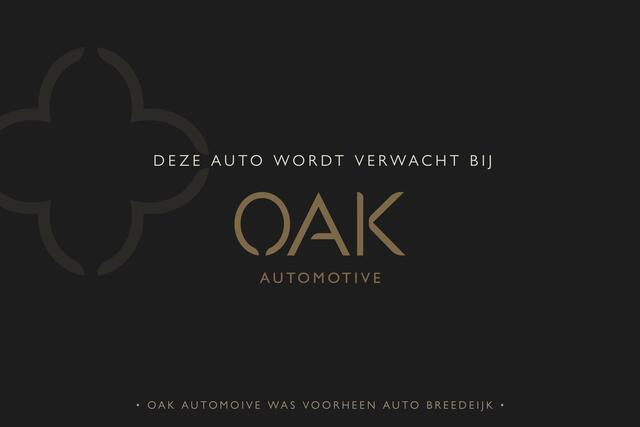 BMW X2 sDrive20i M-Sport | Navigatie | Panorama | Alcantara | Head-Up | 20"LM | Saphire Zwart