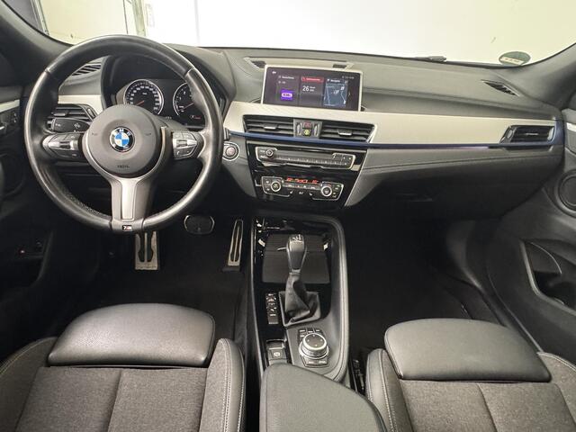 BMW X2 xDrive25e M-sport | Stoelverwarming | Panoramadak | Achteruitrijcamera | Navigatie | Sport | M-sport |