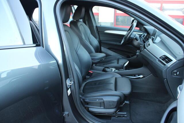 BMW X2 sDrive20i High Executive M-Sport HarmanKardon/NL Auto!!