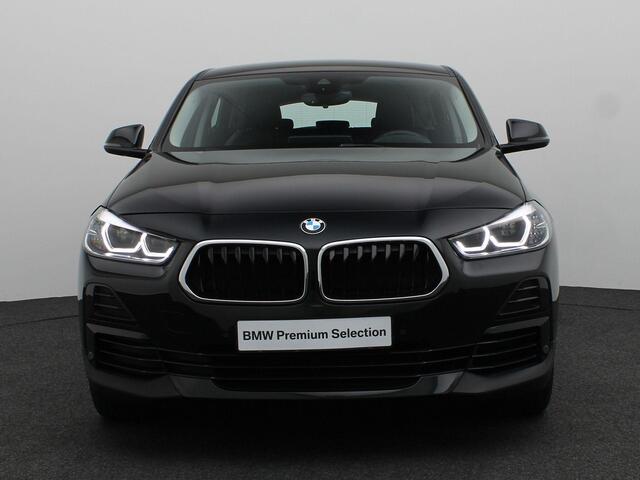 BMW X2 xDrive25e Spiegels Elektrisch Inklapbaar | Achteruitrijcamera | Verwarmde Stoelen | Park Assistant | Head-Up Display | 17''