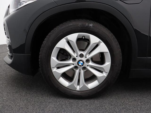 BMW X2 xDrive25e Spiegels Elektrisch Inklapbaar | Achteruitrijcamera | Verwarmde Stoelen | Park Assistant | Head-Up Display | 17''