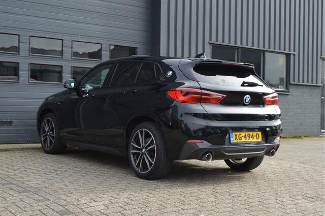 BMW X2 sDrive20i High Executive | M-PAKKET | PANO | HUD | TREKHAAK |