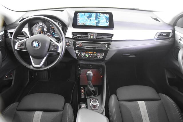 BMW X2 xDrive25e *1ste Eigenaar*HUD*Panoramadak*Camera*