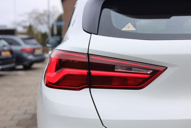 BMW X2 SDRIVE20i AUTOMAAT | M-SPORT | 20 INCH | CAMERA