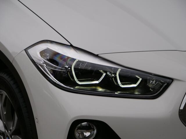 BMW X2 sDrive18i 141pk High Executive Automaat Navigatie / LED / 18 Inch / Trekhaak