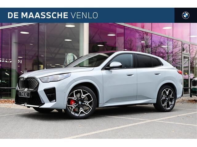 BMW X2 iX2 eDrive20 M Sport / Panoramadak / Trekhaak / M Sportstoelen / Head-Up / Adaptieve LED / Parking Assistant Plus / M Adaptief onderstel