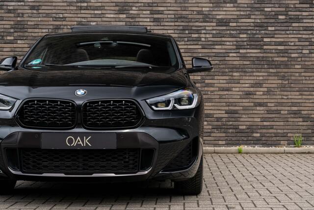 BMW X2 xDrive25e Aut. | M-Sport | Navi | Panorama | Leder | Camera | 19"LM | Saphire Zwart