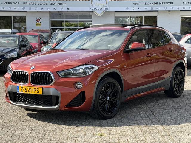 BMW X2 xDrive20i High Executive M PAKKET | PANO | TREKHAAK | NAVI | CAMERA | BOVAG !