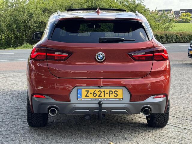 BMW X2 xDrive20i High Executive M PAKKET | PANO | TREKHAAK | NAVI | CAMERA | BOVAG !