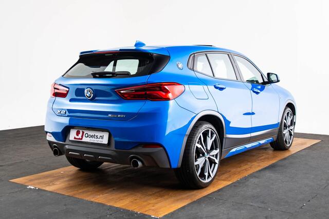BMW X2 sDrive20i High Executive M-sport - Panoramadak - 20 inch - Leder - Stoelverwarming - Camera - Navigatie - Head-up - DAB - HiFi - Cruise Control - LED - Sportstoelen - PDC - Alarm