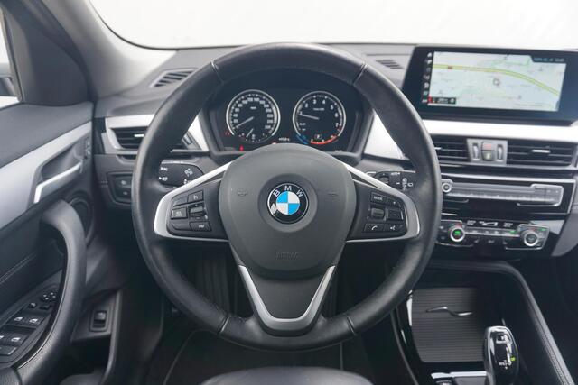 BMW X2 sDrive20i High Executive | Trekhaak | Elektrische stoelen | Stoel & Stuurwielverwarming | 19 Inch