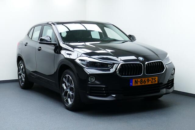 BMW X2 sDrive18i High Executive. Navi, Clima, StoelVerw, 18"LMV, Haak 1700kg
