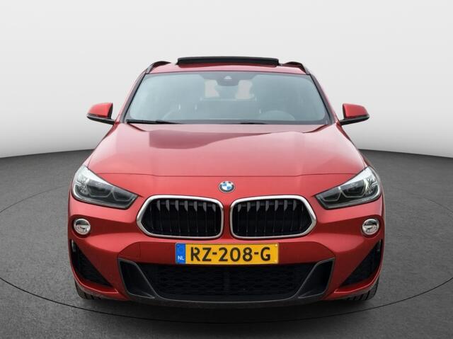 BMW X2 sDrive20i High Executive M-pakket | Panoramadak | Leder